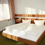 Haus Kristall Apartamento *