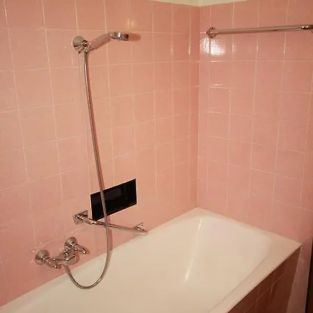 Haus Kristall アパート バッハ