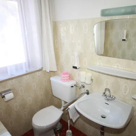 アパート Haus Kristall