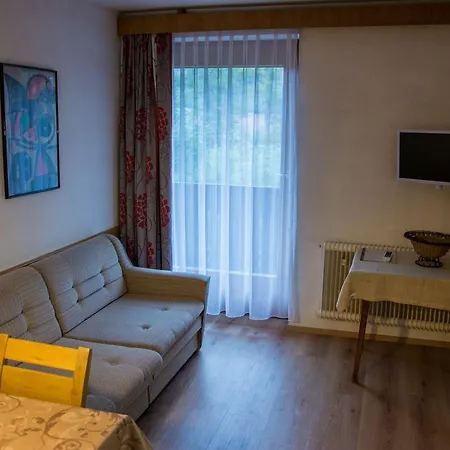 アパート Haus Kristall