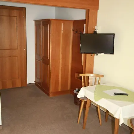 Haus Kristall Apartament *