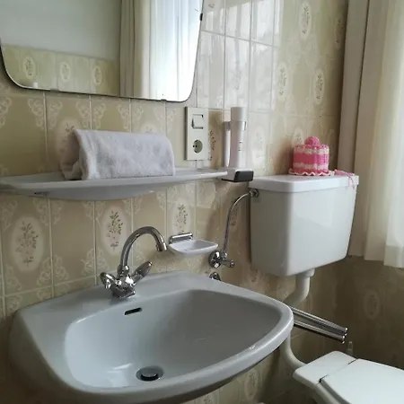 Apartament Haus Kristall Bach (Tyrol)