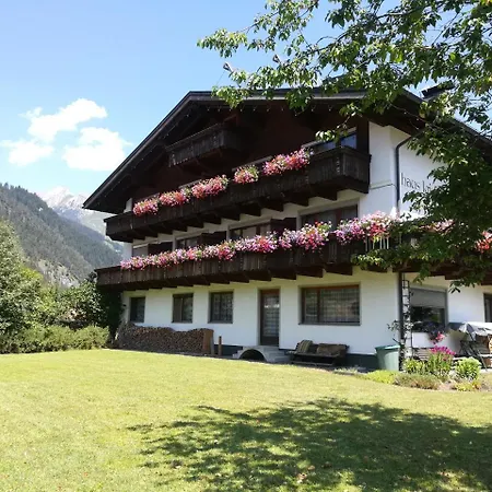 Haus Kristall *